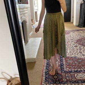 Beautiful printed brand new Zara skirt super light and airy perfect for summer